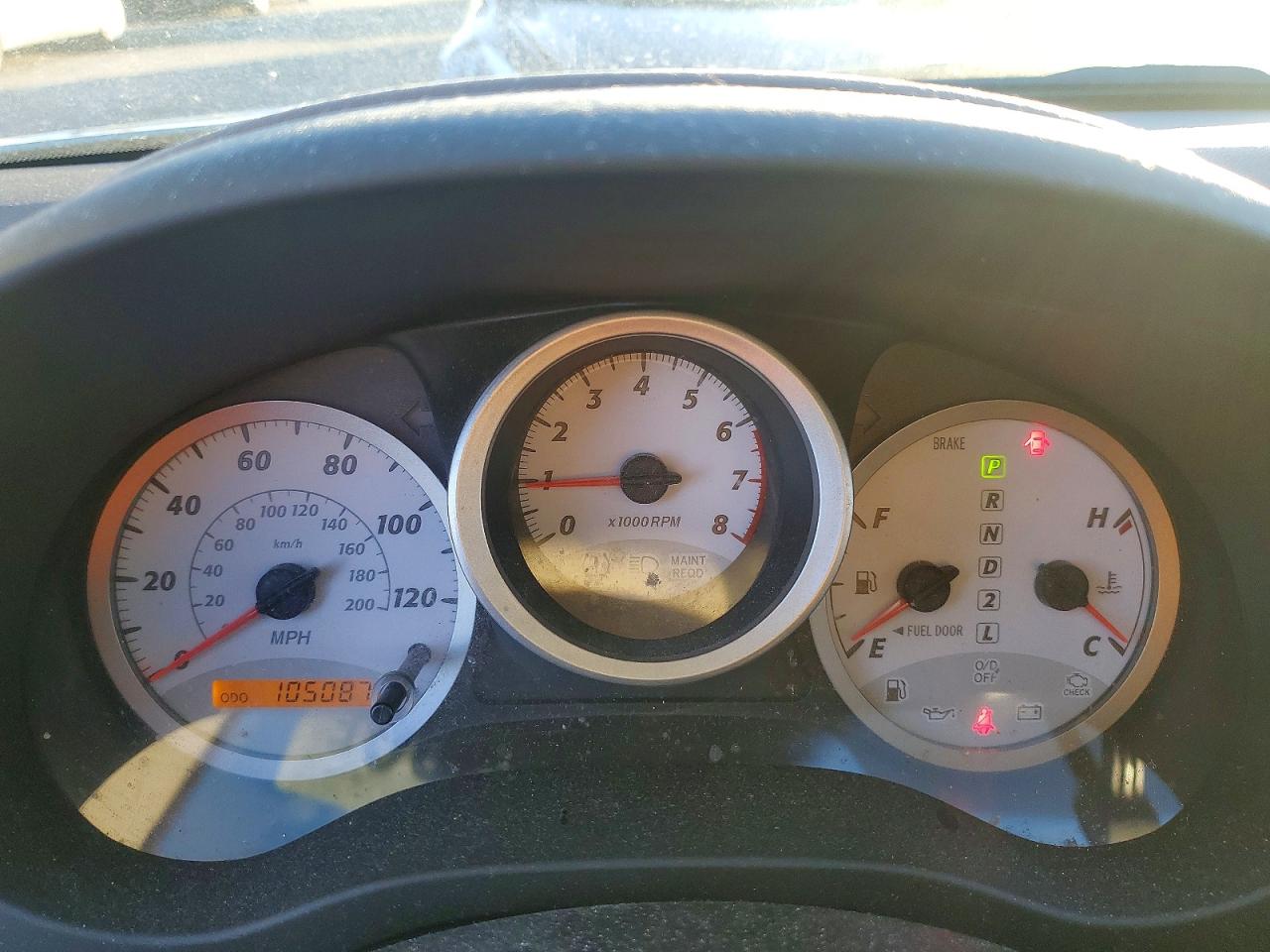 2004 TOYOTA RAV4 photo 17