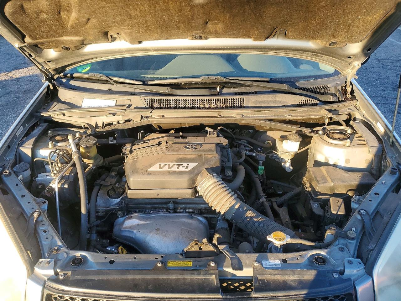 2004 TOYOTA RAV4 photo 23