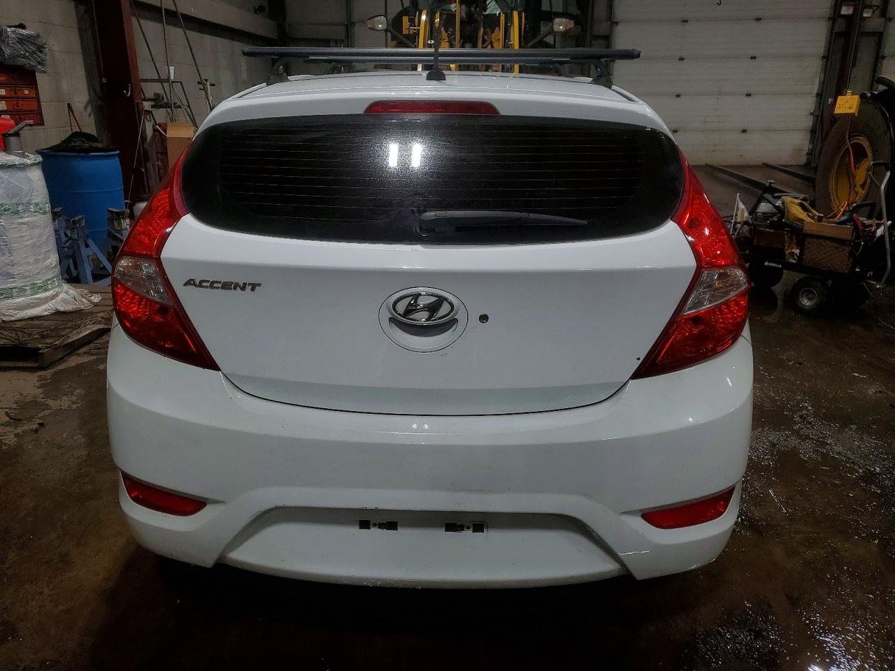 2016 HYUNDAI ACCENT SE photo 6