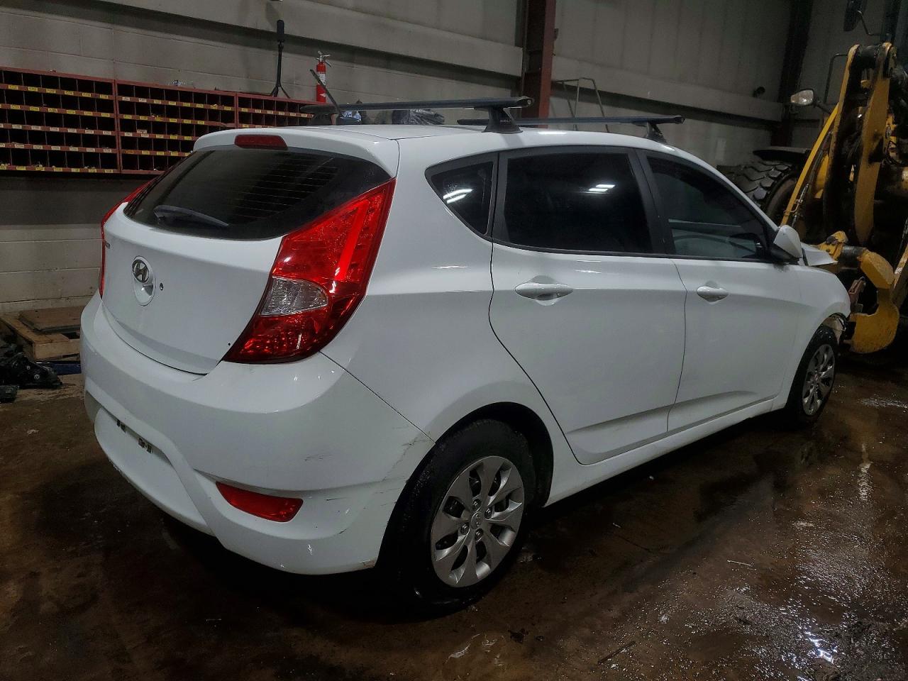 2016 HYUNDAI ACCENT SE photo 3