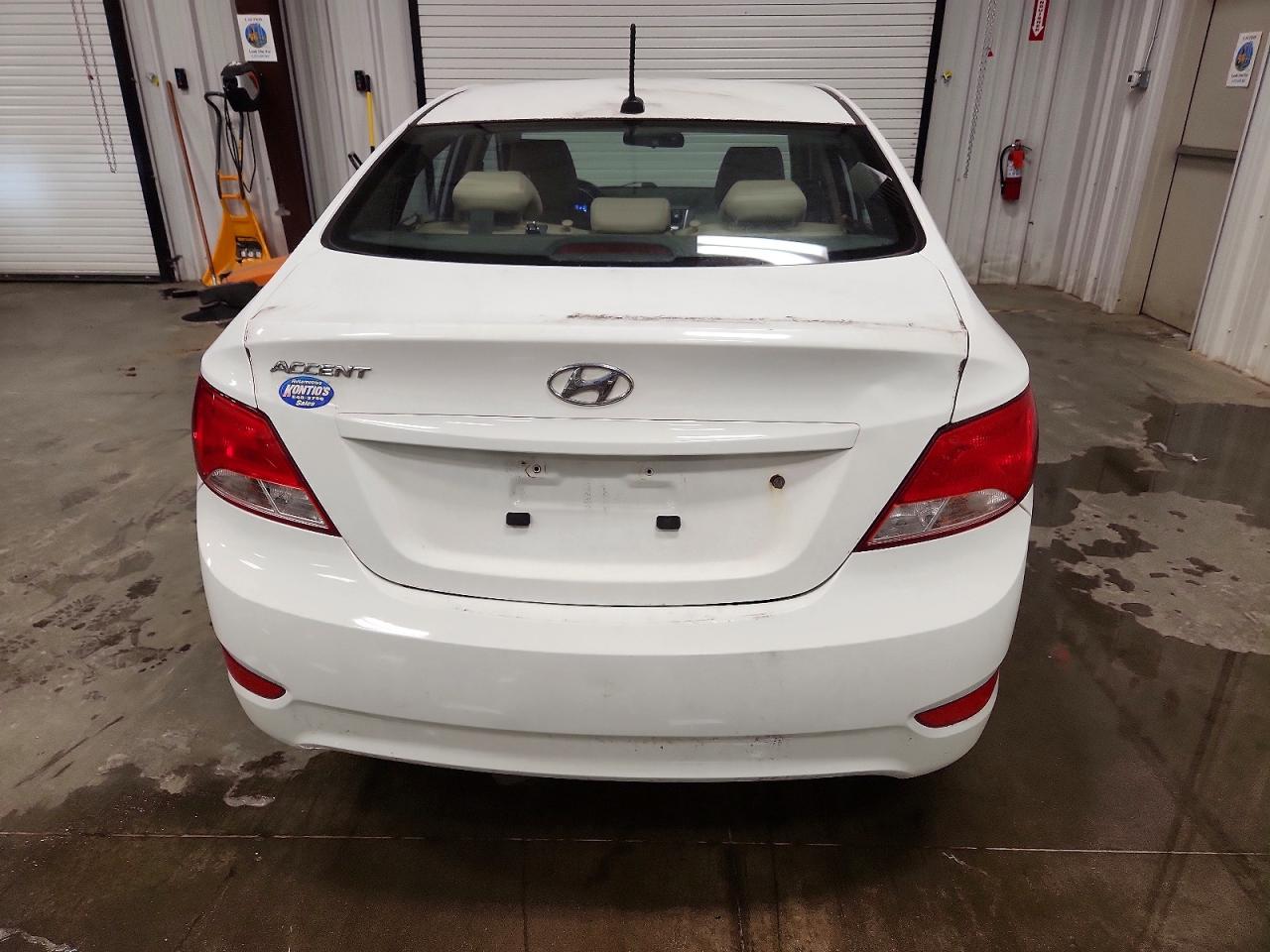2016 HYUNDAI ACCENT SE photo 6