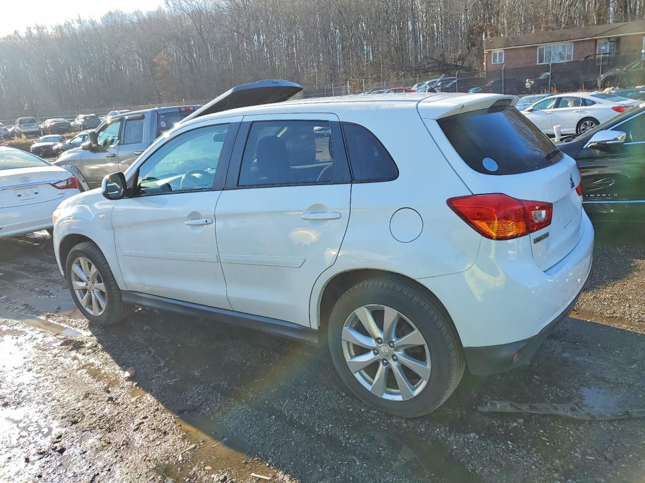 2015 MITSUBISHI OUTLANDER SPORT ES photo 2