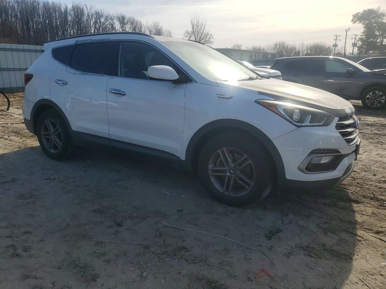 2017 HYUNDAI SANTA FE SPORT photo 4