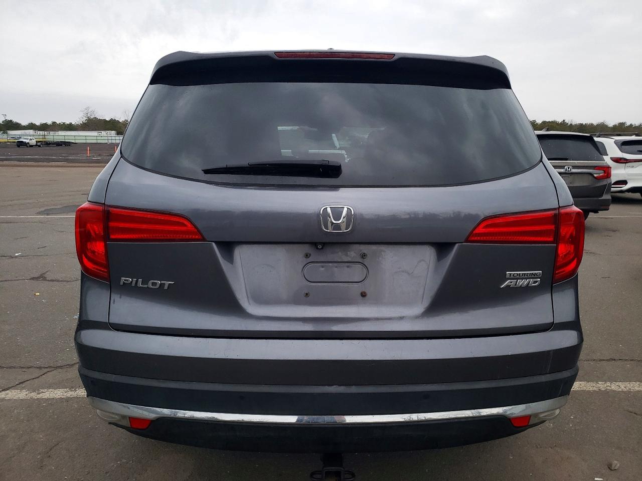 2016 HONDA PILOT TOURING photo 11