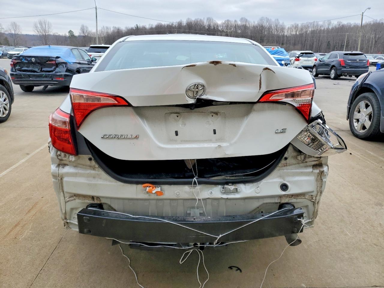 2019 TOYOTA COROLLA L photo 11