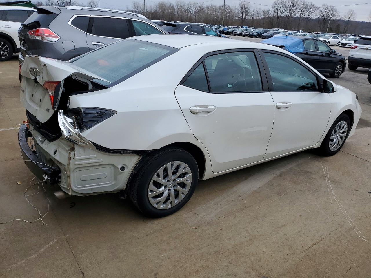 2019 TOYOTA COROLLA L photo 5
