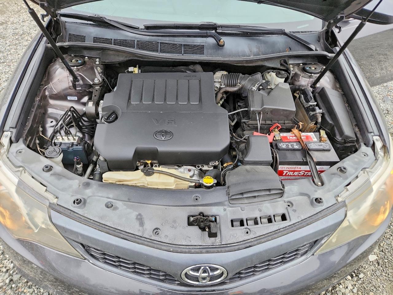 2012 TOYOTA CAMRY SE photo 11