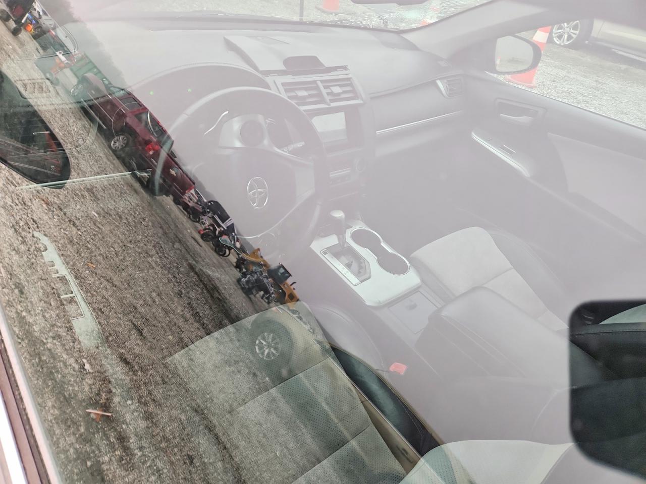 2012 TOYOTA CAMRY SE photo 8