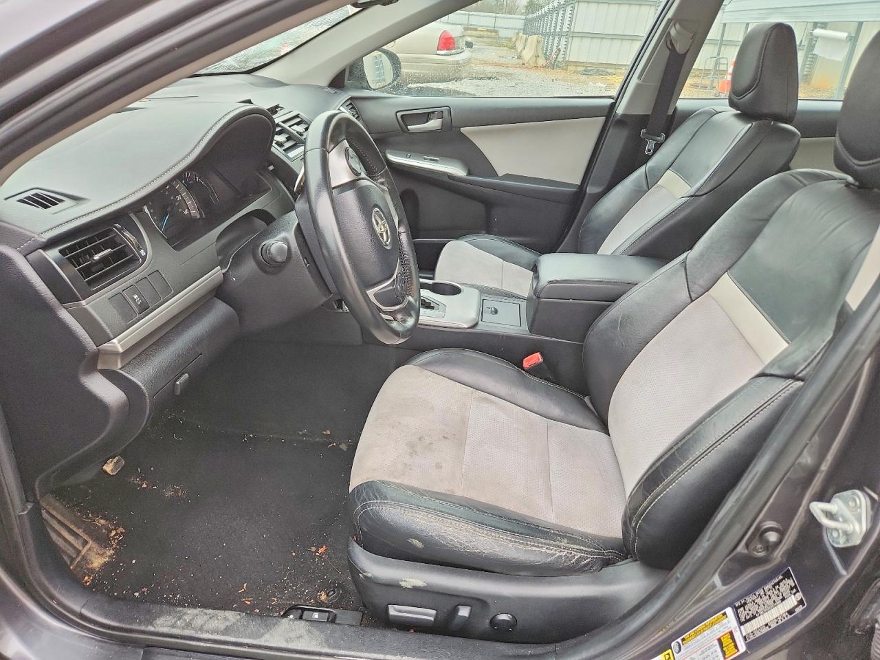 2012 TOYOTA CAMRY SE photo 7