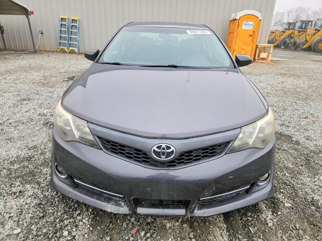 2012 TOYOTA CAMRY SE photo 5