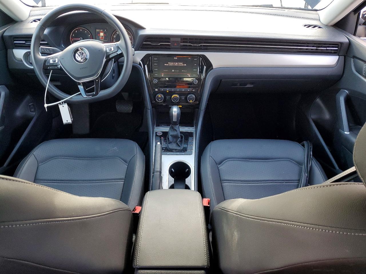 2021 VOLKSWAGEN PASSAT SE photo 8