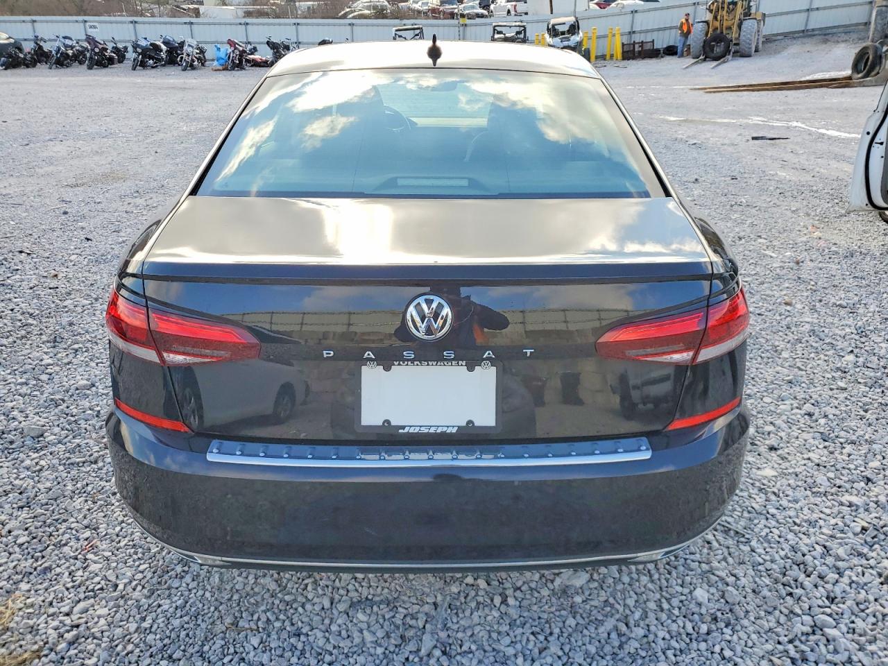 2021 VOLKSWAGEN PASSAT SE photo 6