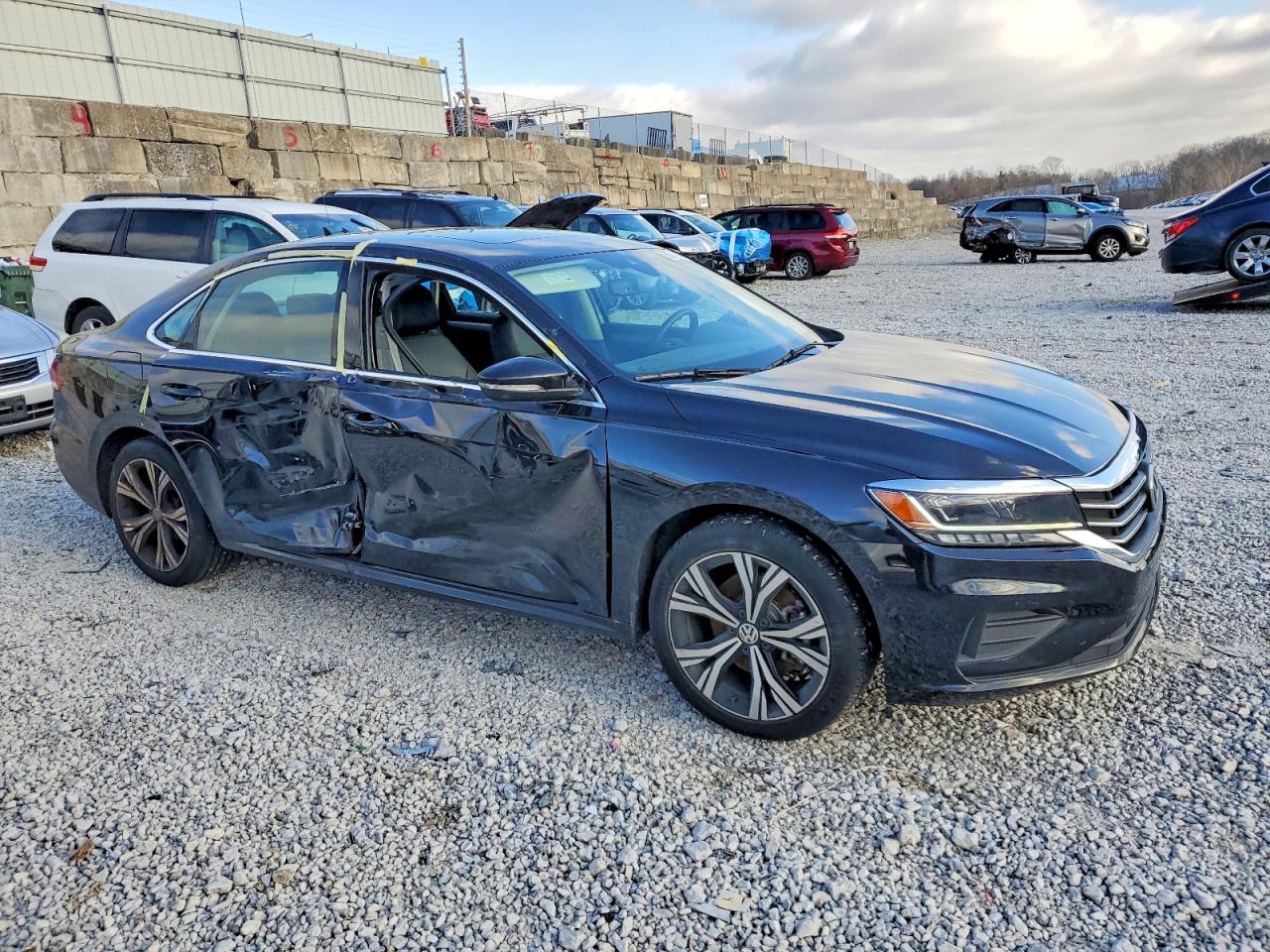 2021 VOLKSWAGEN PASSAT SE photo 4