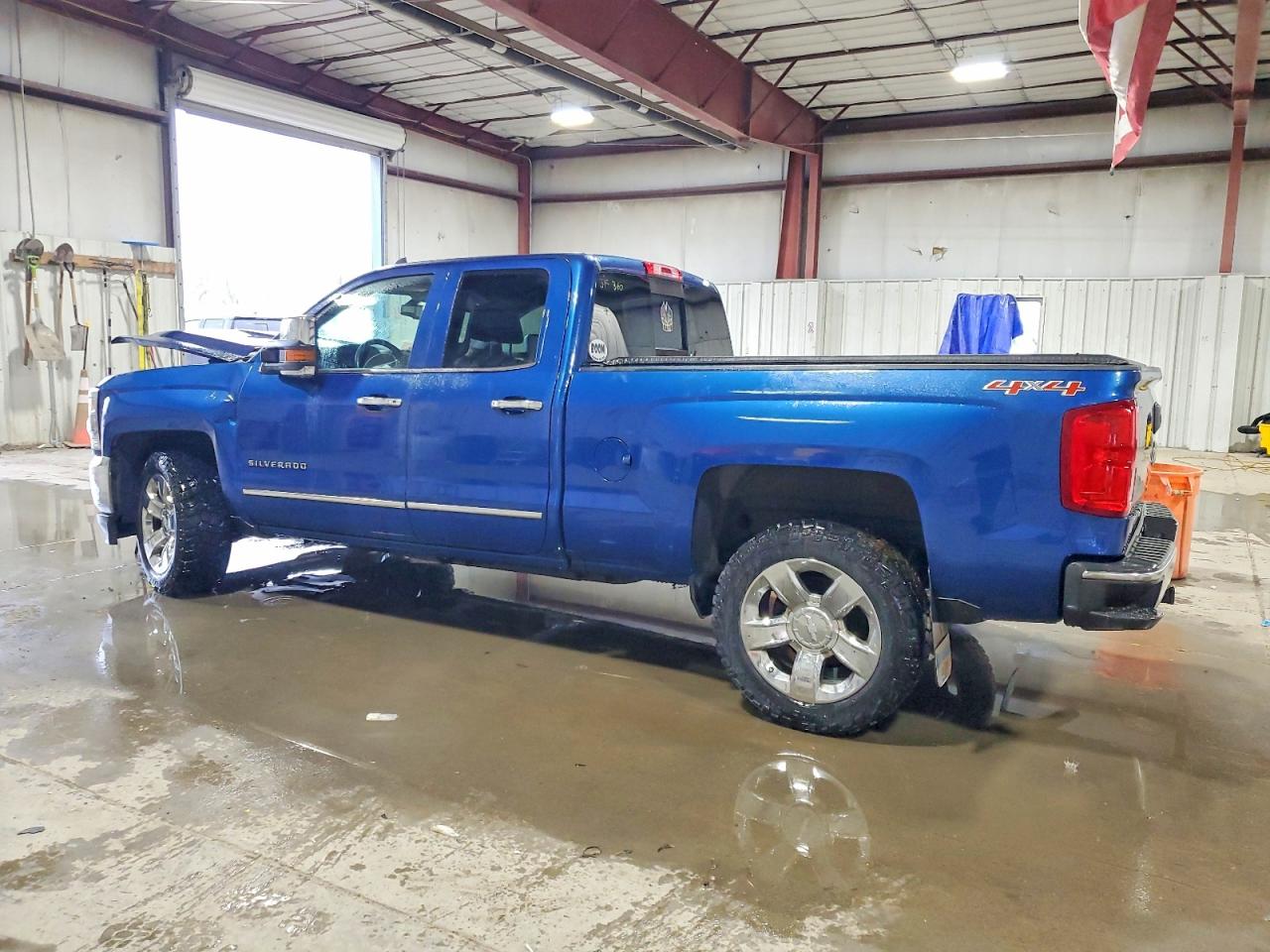 2017 CHEVROLET SILVERADO K1500 LTZ photo 2