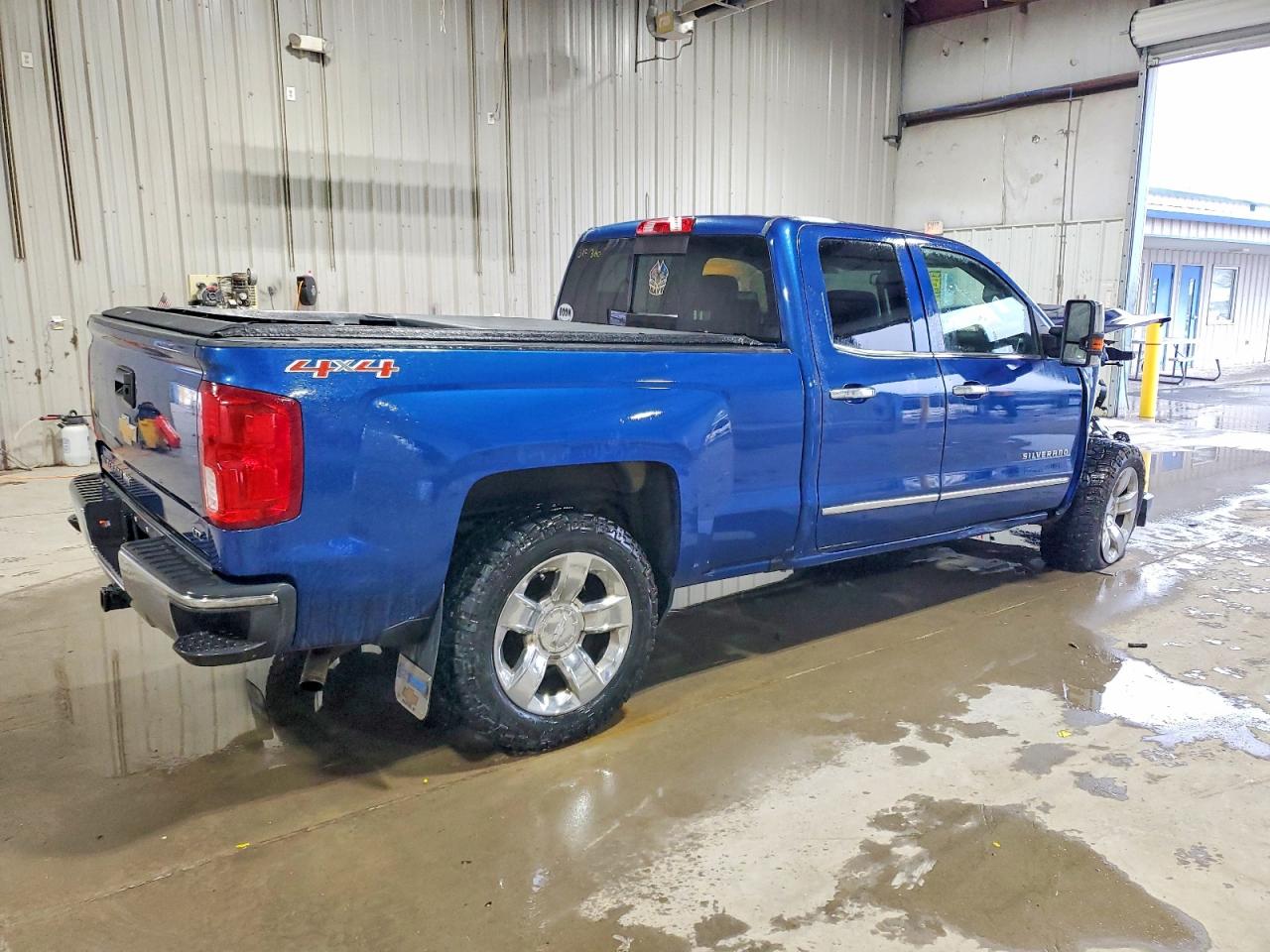 2017 CHEVROLET SILVERADO K1500 LTZ photo 3