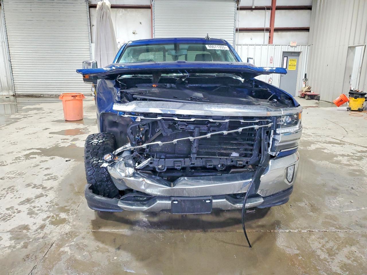 2017 CHEVROLET SILVERADO K1500 LTZ photo 5