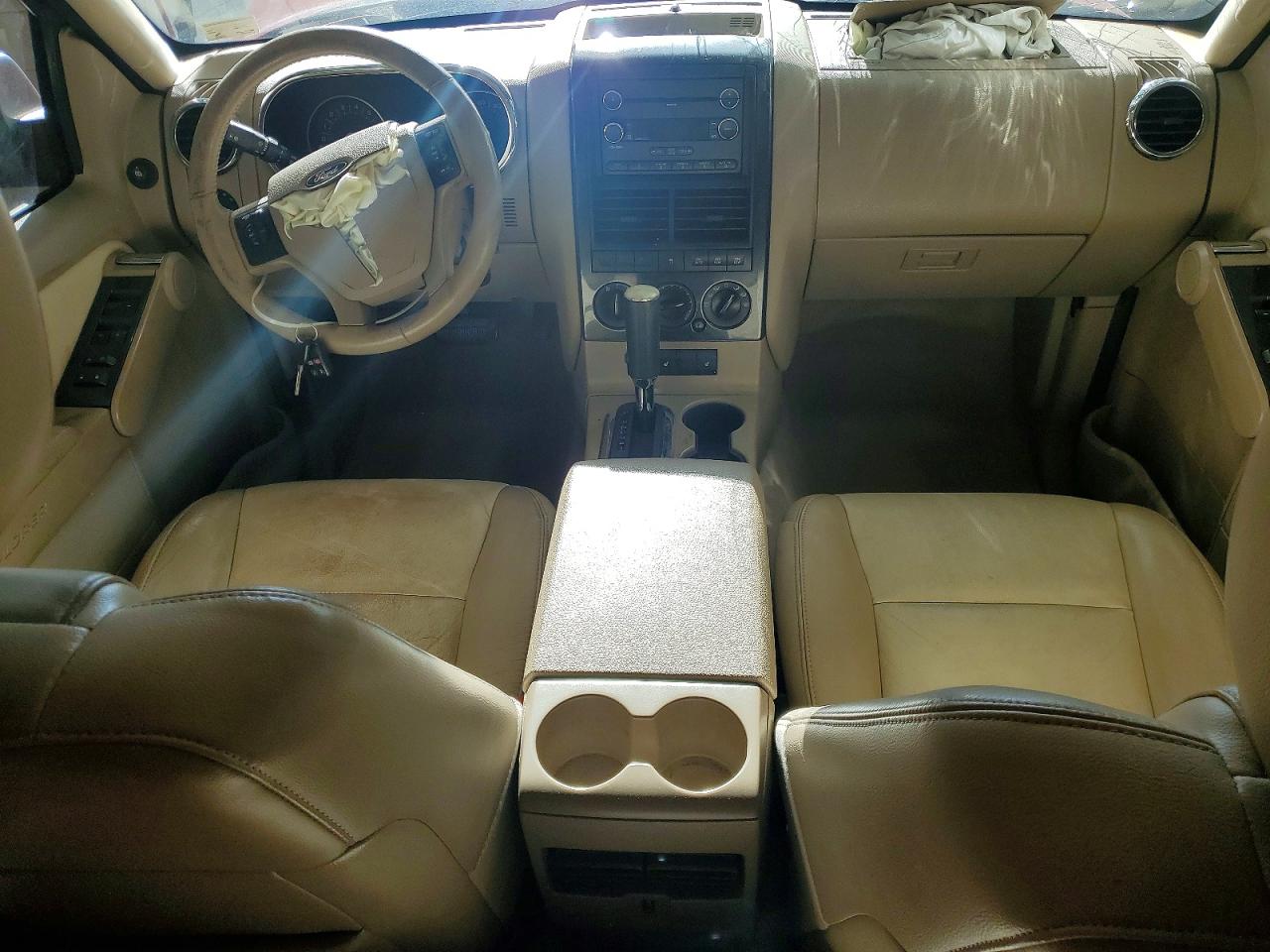 2010 FORD EXPLORER XLT photo 8