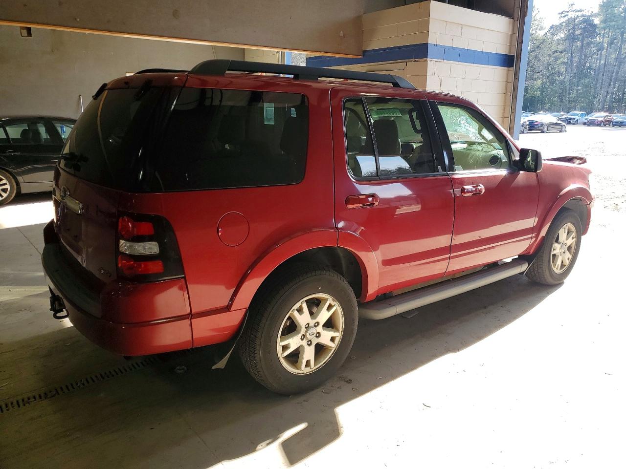2010 FORD EXPLORER XLT photo 3