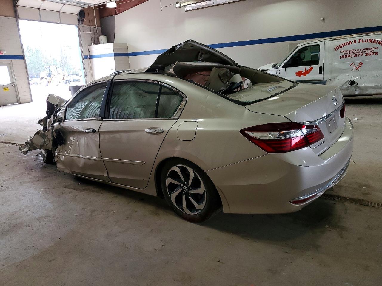 2016 HONDA ACCORD EX photo 4