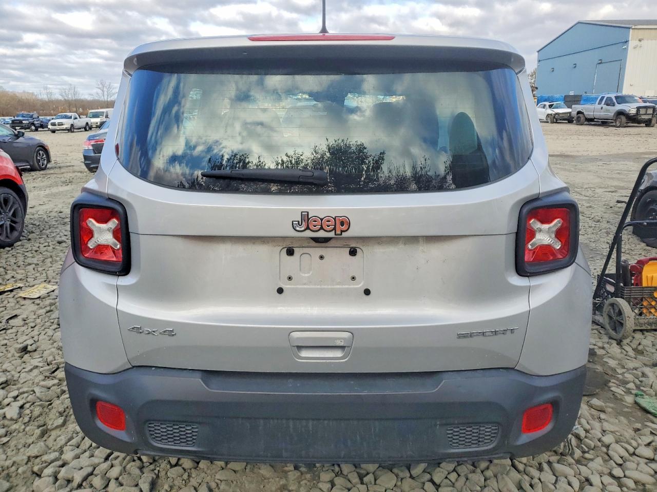 2019 JEEP RENEGADE SPORT photo 6