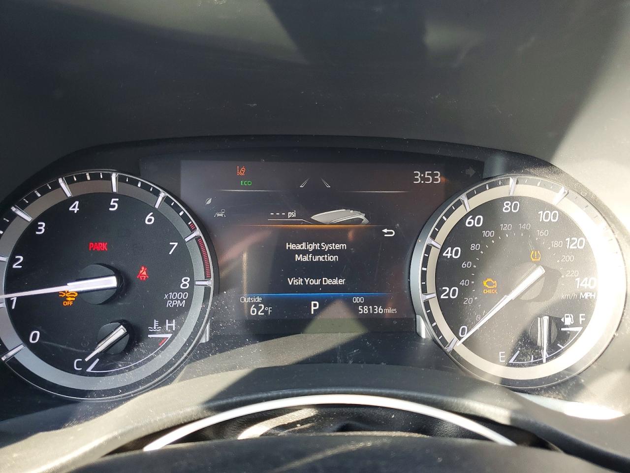 2021 TOYOTA HIGHLANDER XLE photo 9