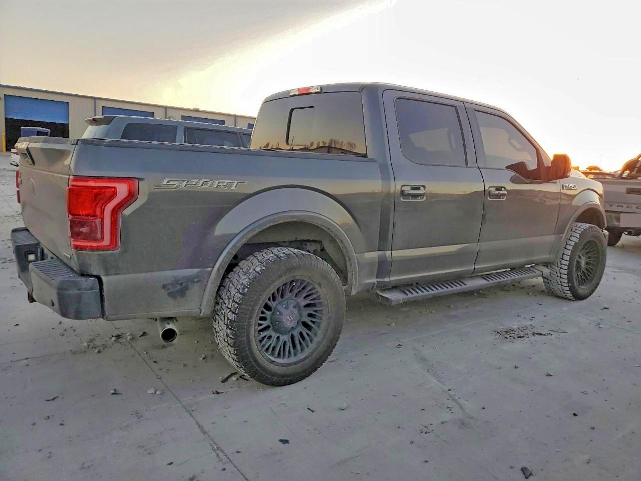 2015 FORD F150 SUPERCREW photo 3