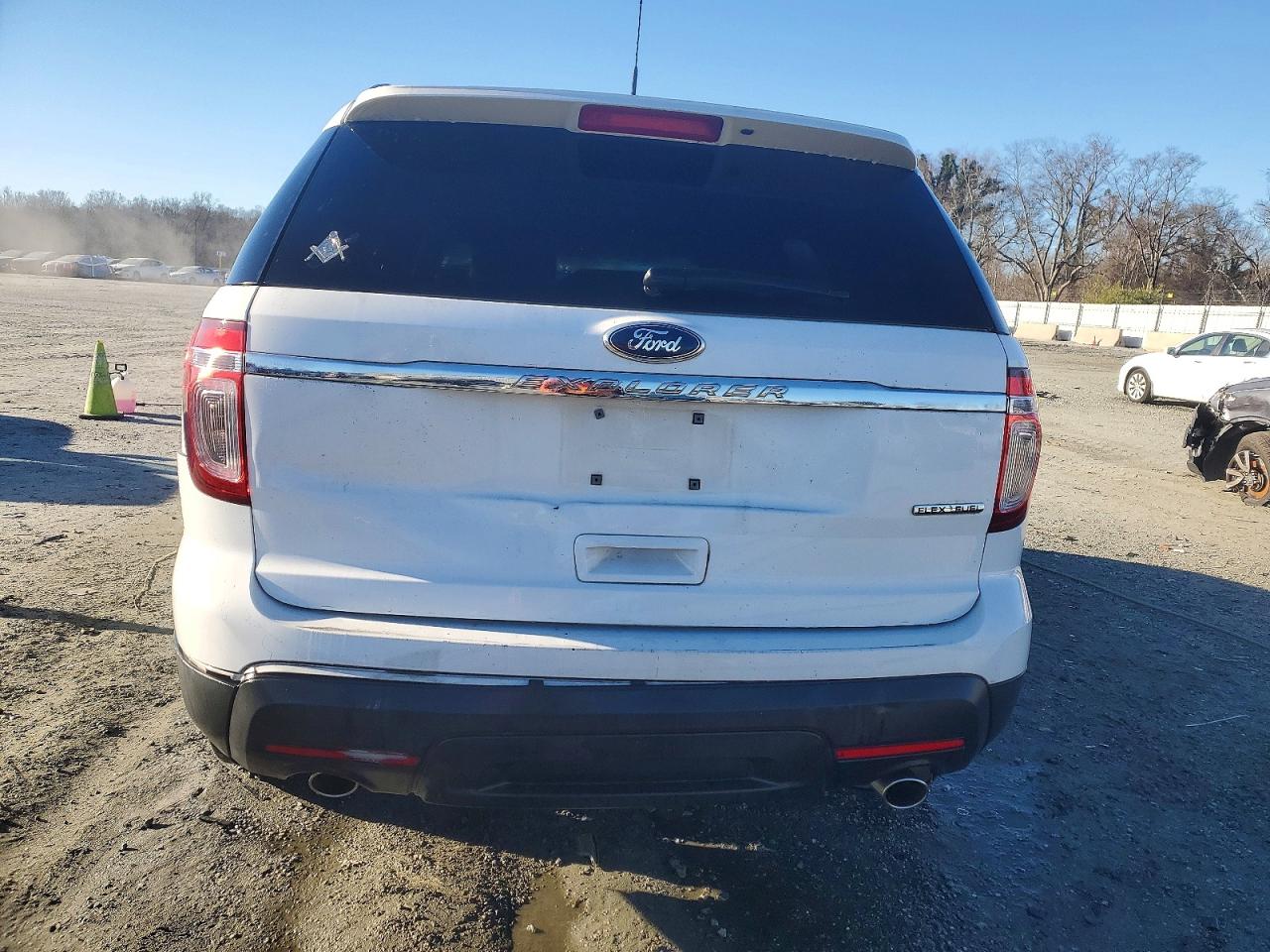 2015 FORD EXPLORER photo 6