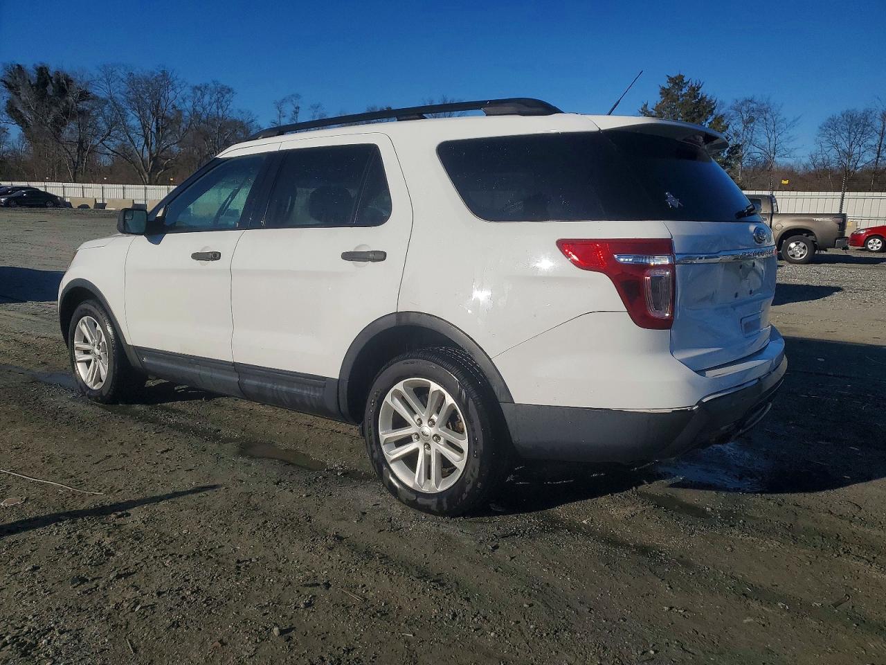 2015 FORD EXPLORER photo 2