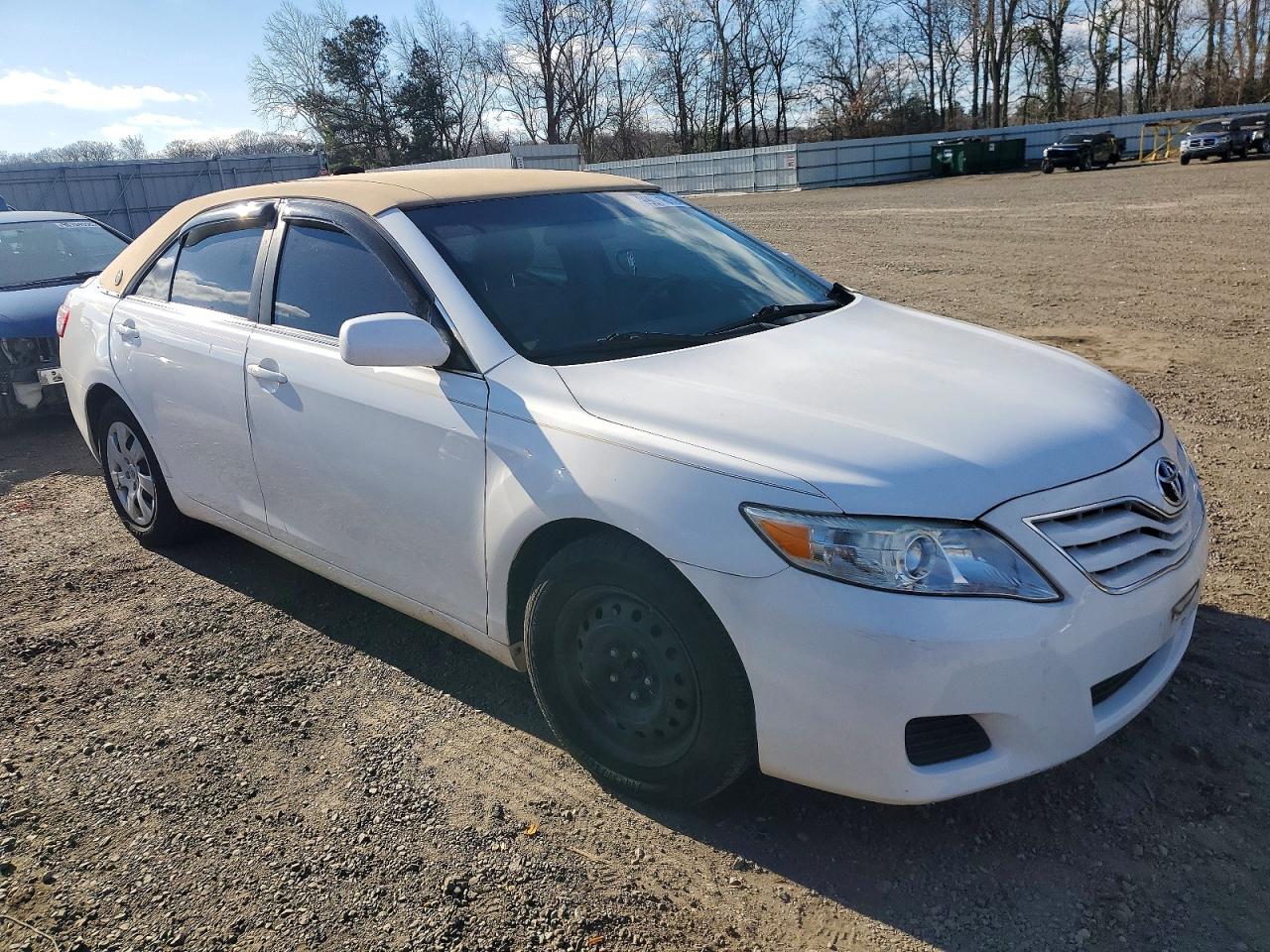 2010 TOYOTA CAMRY BASE photo 4