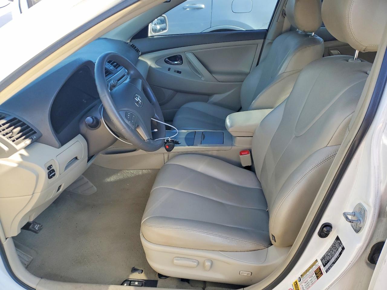 2010 TOYOTA CAMRY BASE photo 7