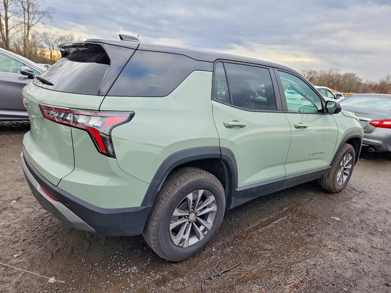 2026 CHEVROLET EQUINOX LT photo 3