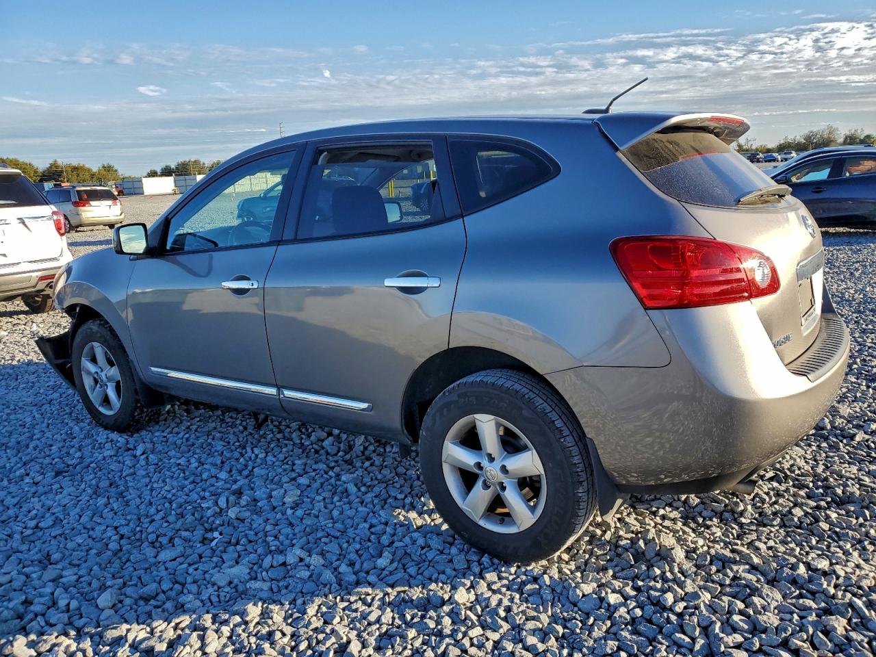 2013 NISSAN ROGUE S photo 2