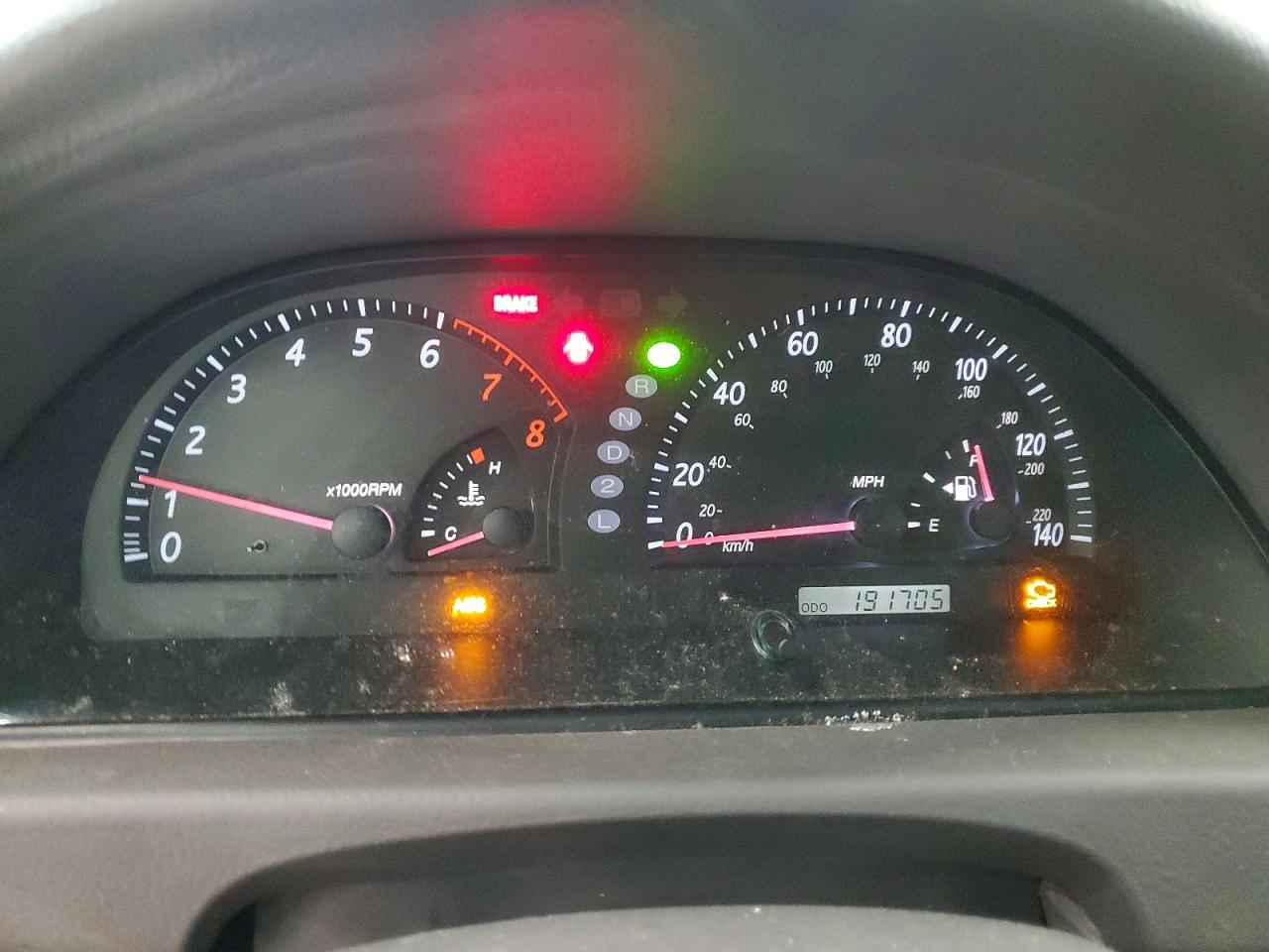 2004 TOYOTA CAMRY XLE photo 17