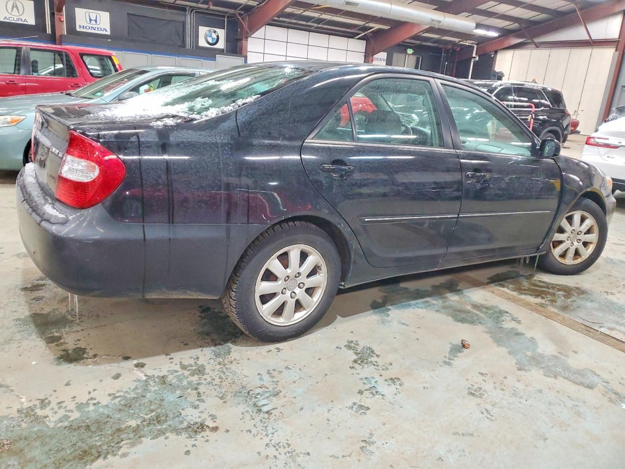 2004 TOYOTA CAMRY XLE photo 5