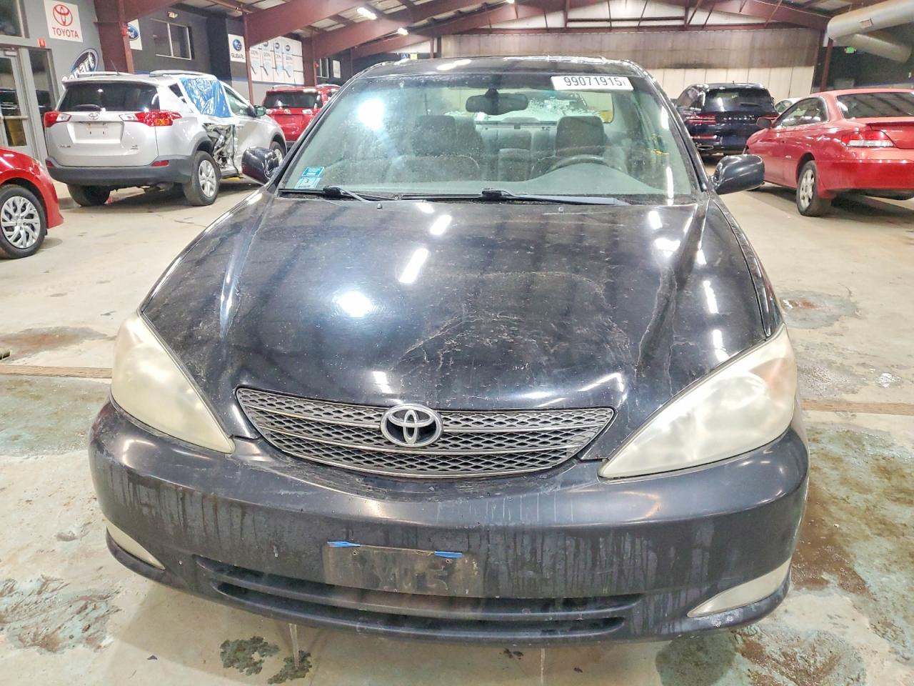 2004 TOYOTA CAMRY XLE photo 9