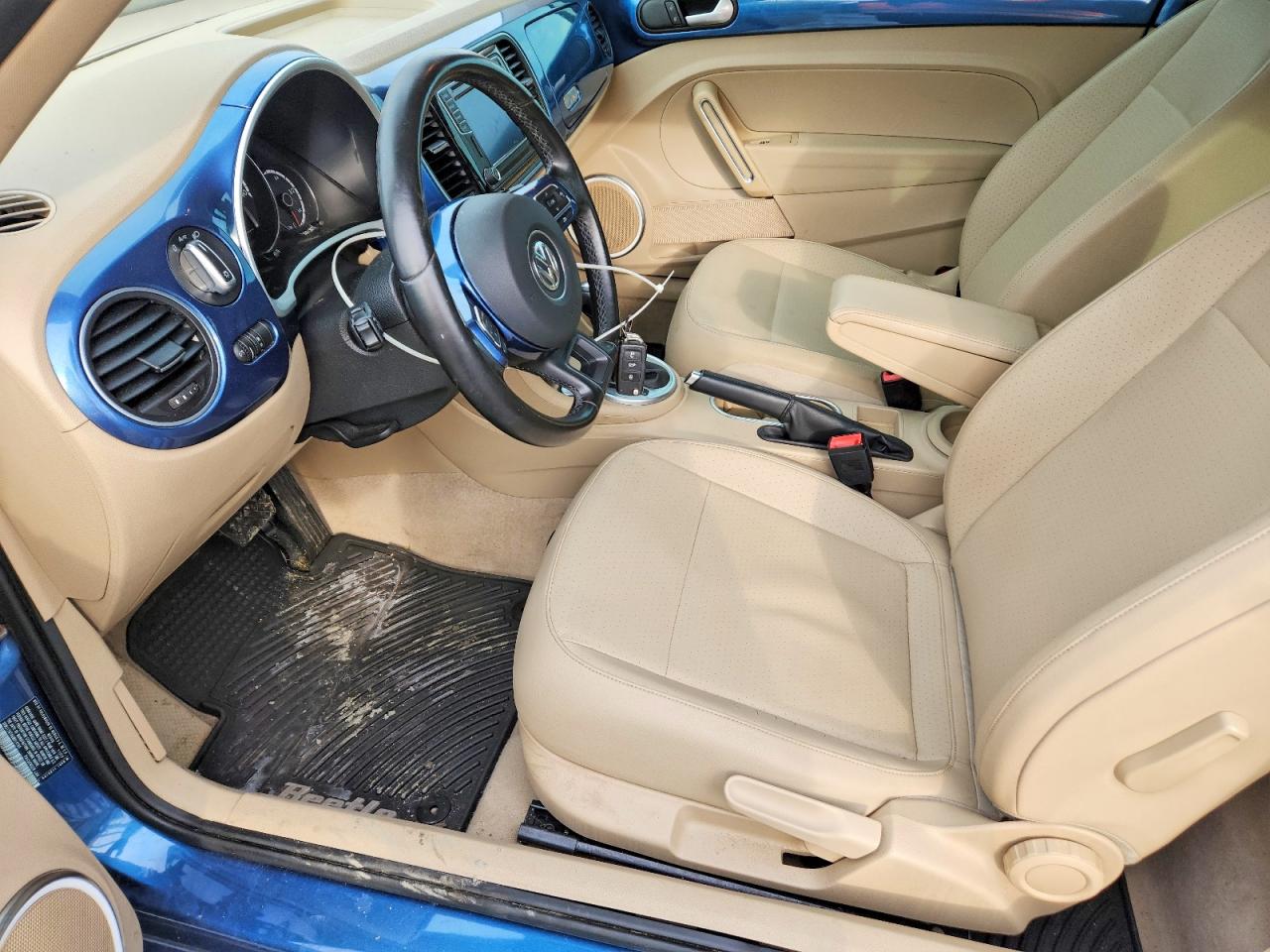 2016 VOLKSWAGEN BEETLE SE photo 7