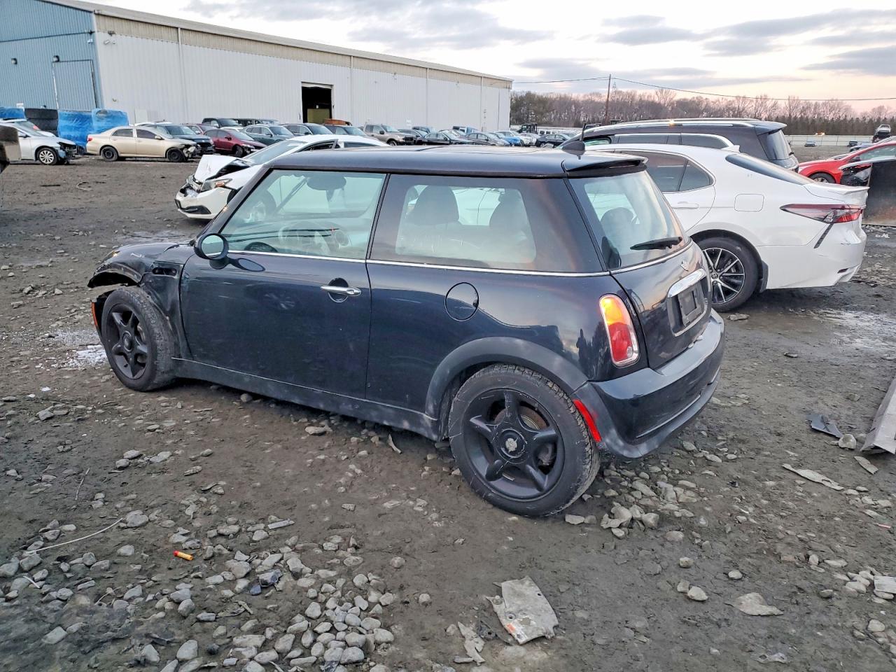 2006 MINI COOPER photo 2