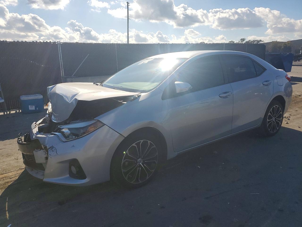 2016 TOYOTA COROLLA