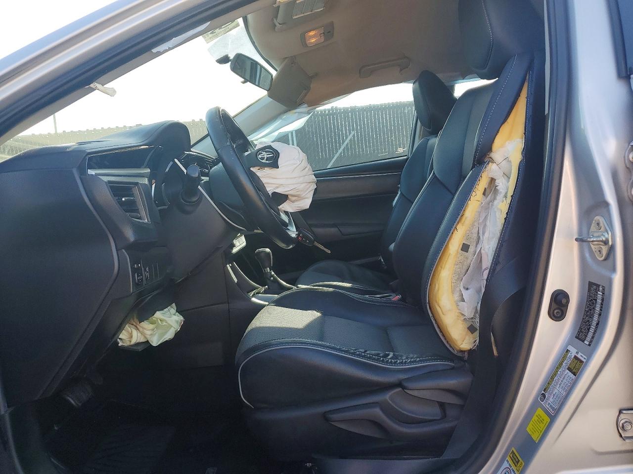 2016 TOYOTA COROLLA L photo 13