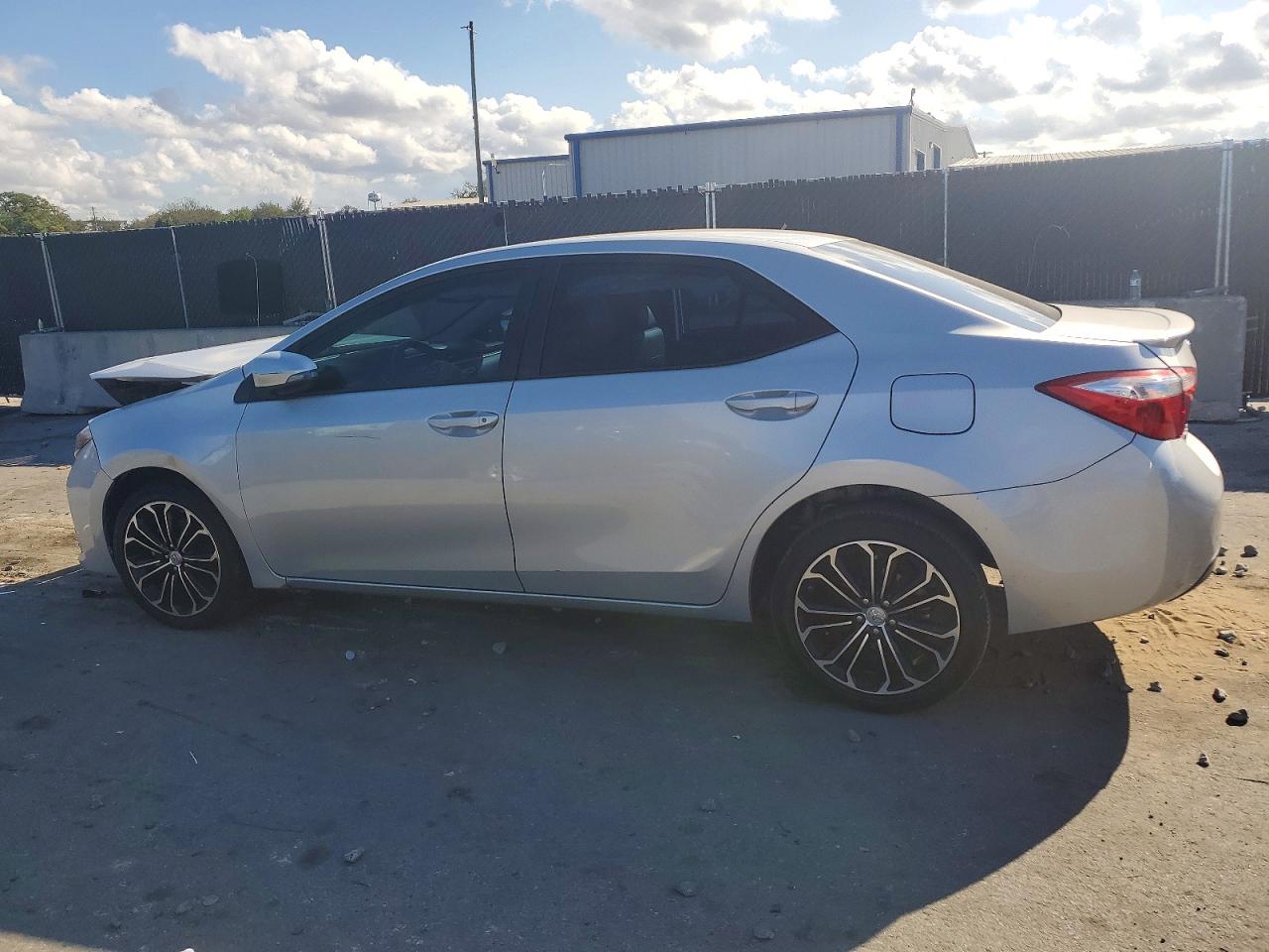2016 TOYOTA COROLLA L photo 3