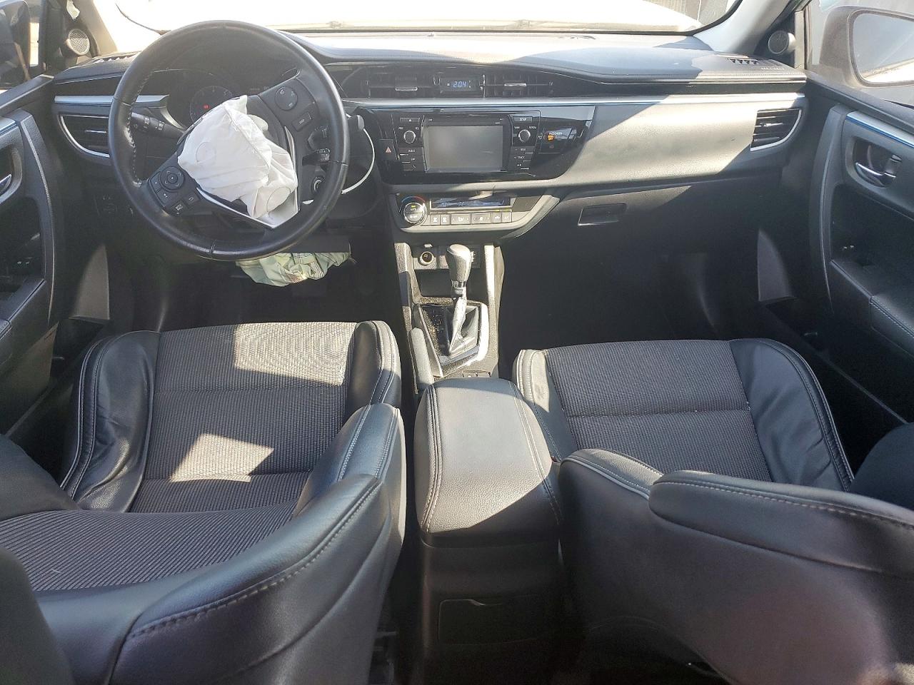2016 TOYOTA COROLLA L photo 15