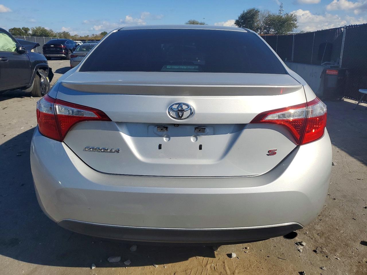 2016 TOYOTA COROLLA L photo 11