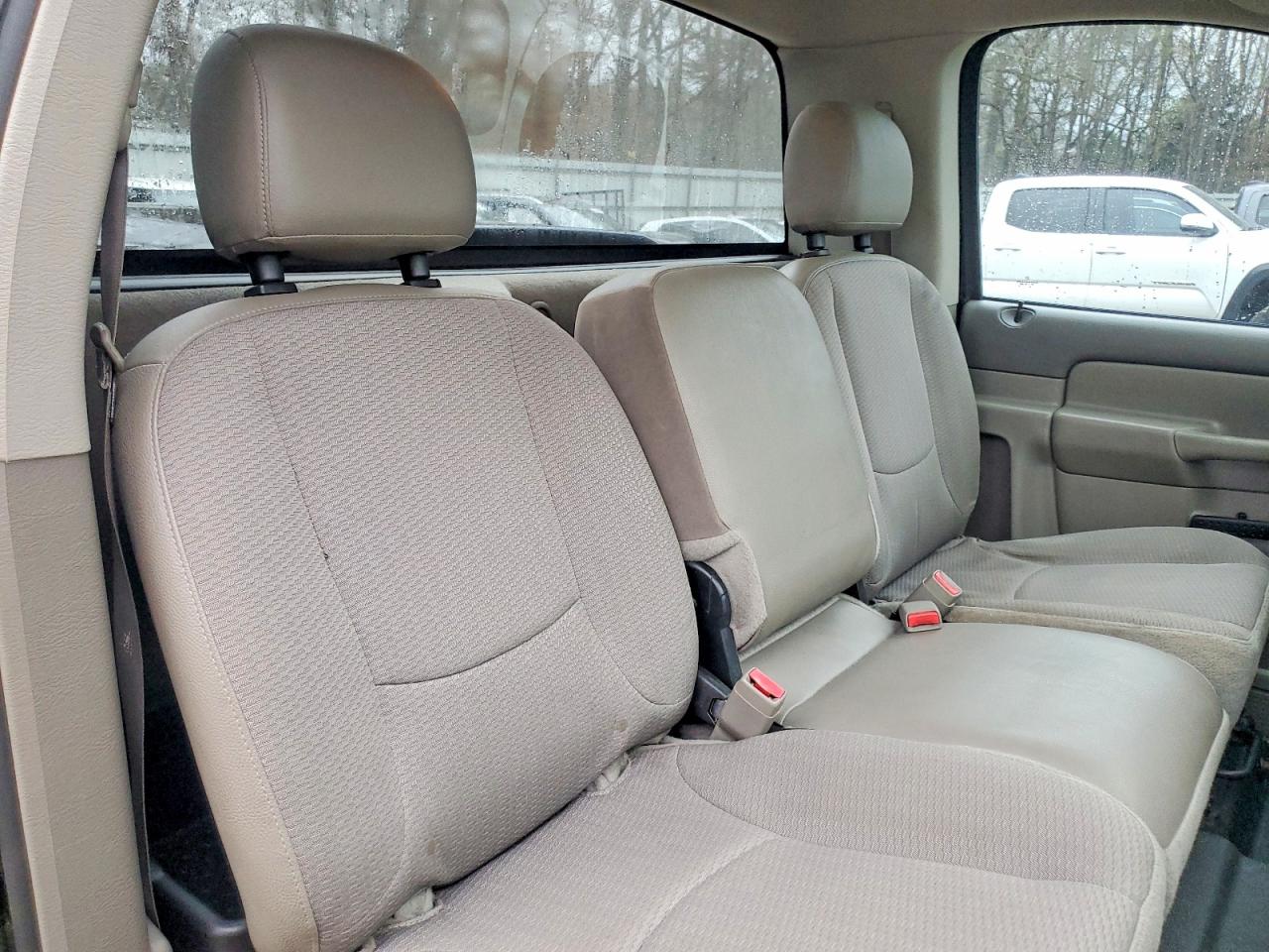 2004 DODGE RAM 1500 ST photo 19