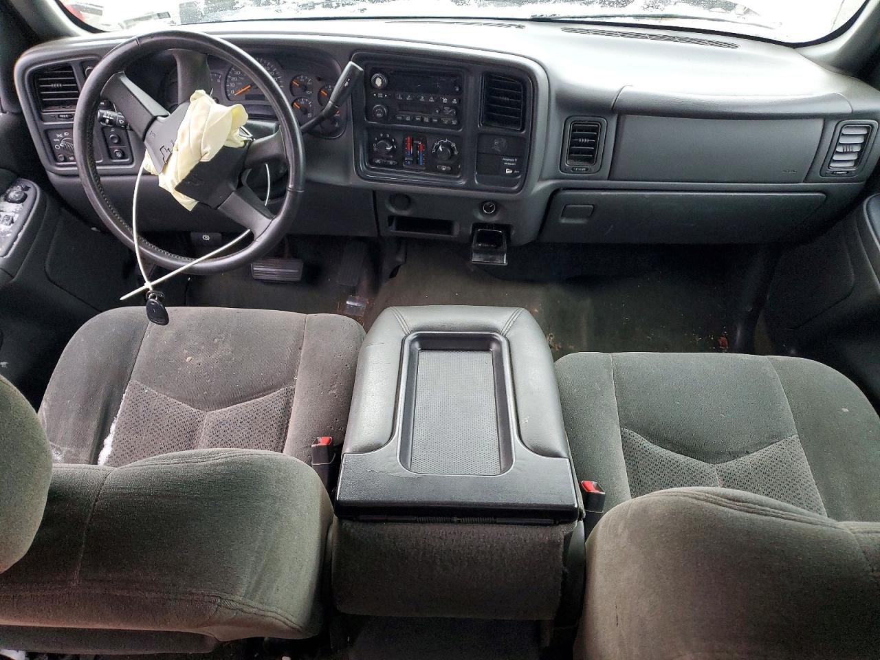 2004 CHEVROLET SILVERADO K1500 photo 8