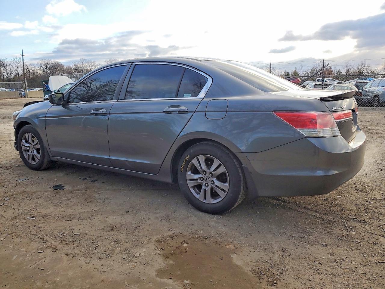 2012 HONDA ACCORD LXP photo 2