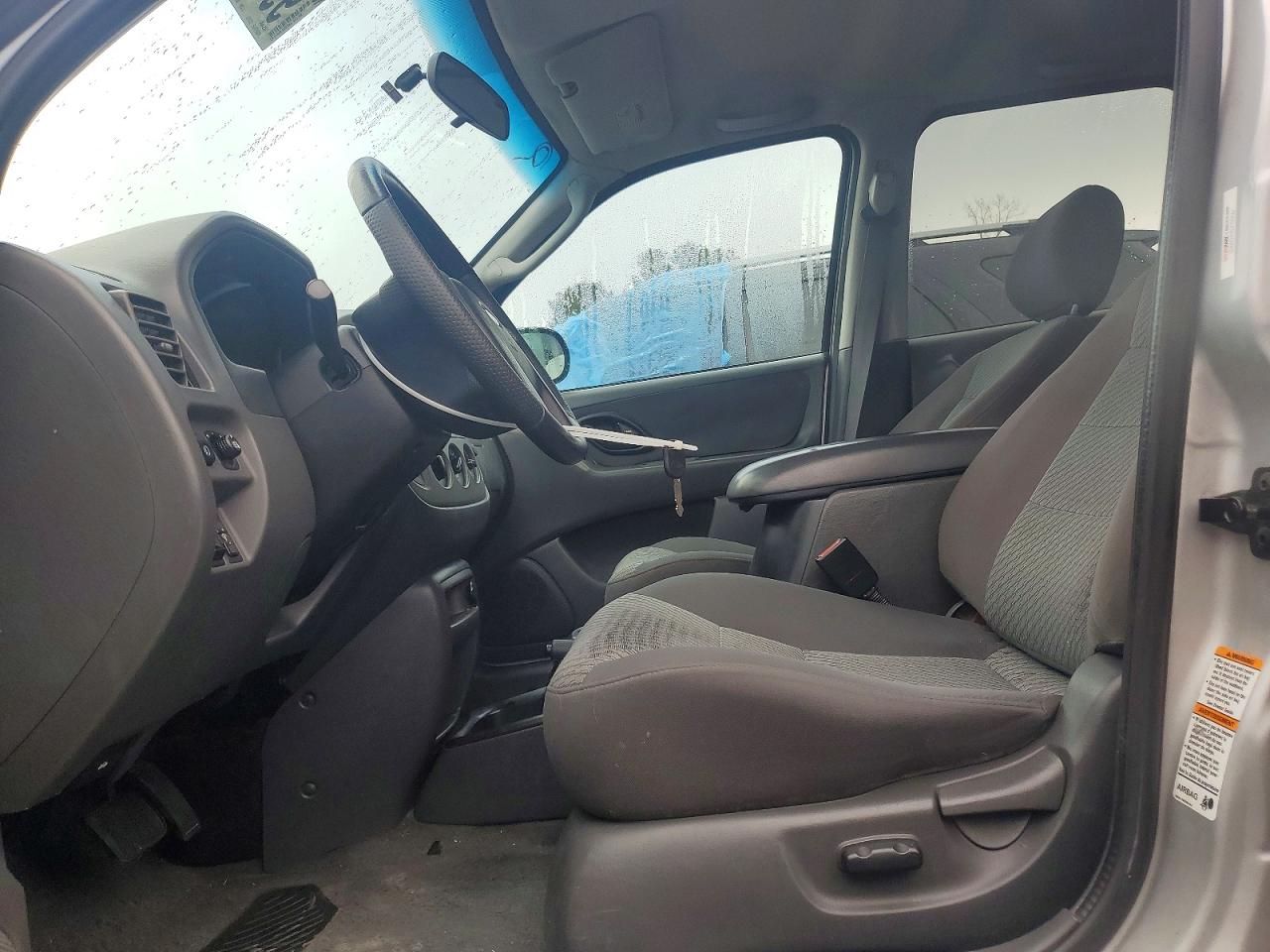 2004 FORD ESCAPE XLT photo 7
