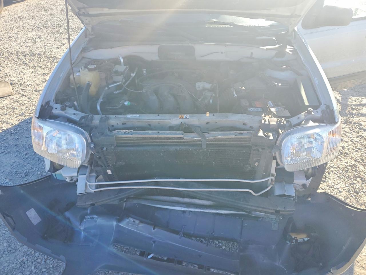 2004 FORD ESCAPE XLT photo 12