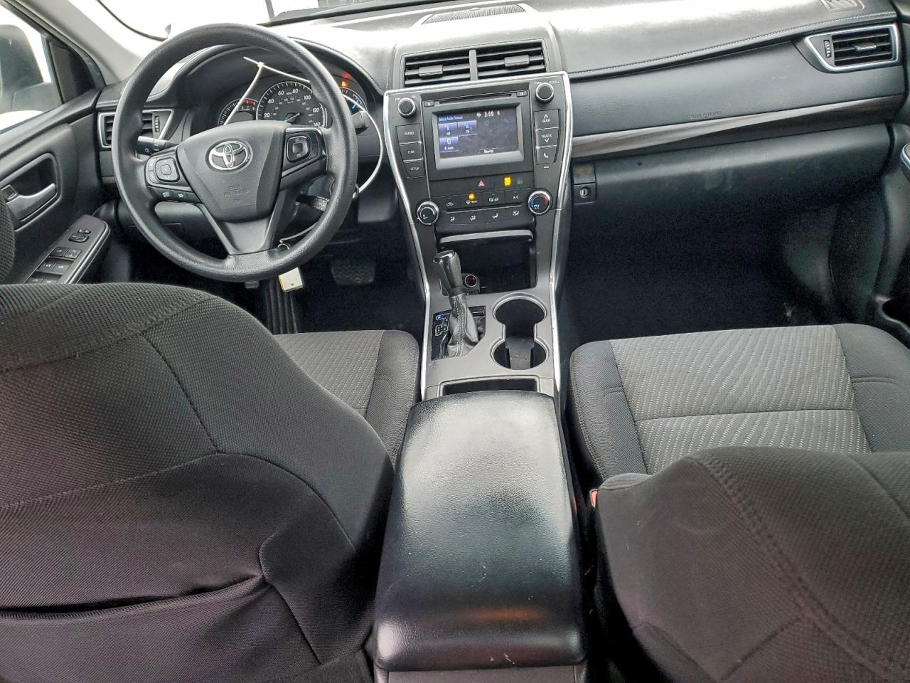 2015 TOYOTA CAMRY LE photo 8