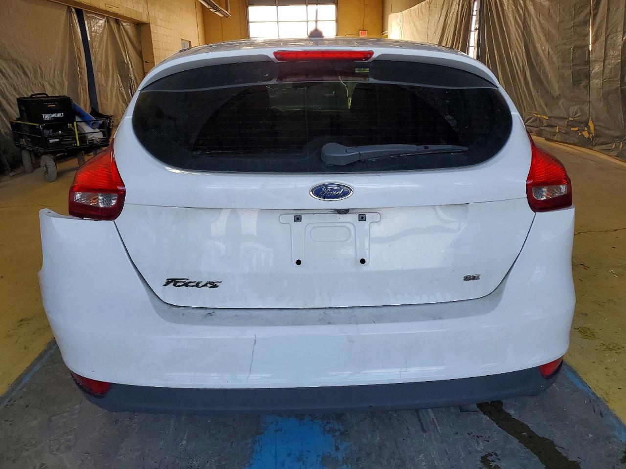 2018 FORD FOCUS SE photo 6