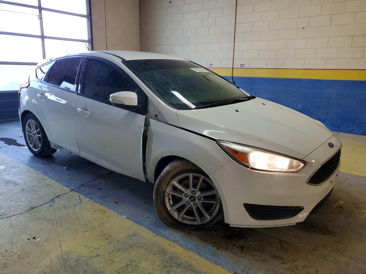 2018 FORD FOCUS SE photo 4